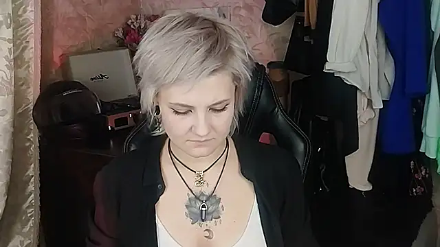 EvaBrownie online show from 18, 2, 2025