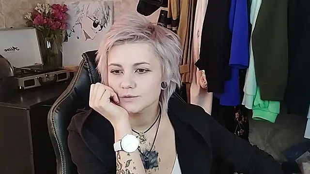 EvaBrownie online show from 19, 2, 2025