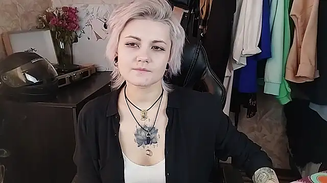 EvaBrownie online show from 22, 2, 2025