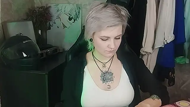 EvaBrownie online show from 27, 2, 2025