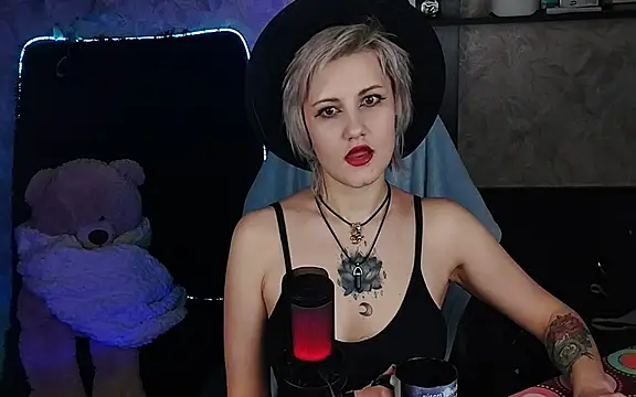 EvaBrownie online show from 15, 3, 2025