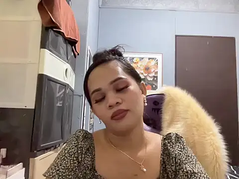 SophiaCourthaway online show from 2, 11, 2025