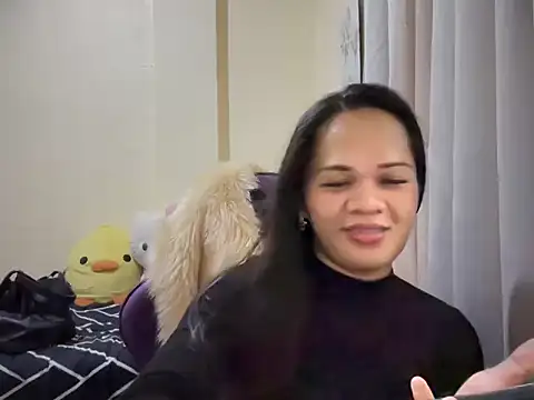 SophiaCourthaway online show from 14, 7, 2026