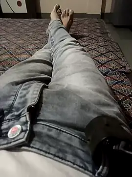 Snapshot of cpl-jay chatting on 5, 11, 2025 cpl-jay online show from 5, 11, 2025