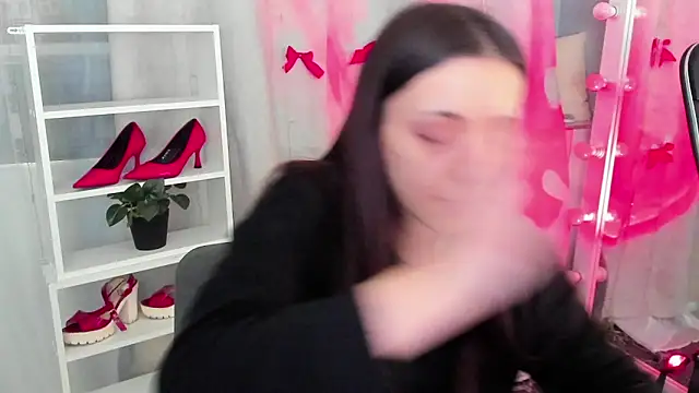 Snapshot of Sahara_Shields chatting on 14, 1, 2025 Sahara Shields online show from 14, 1, 2025