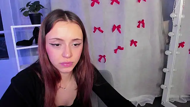 Snapshot of Sahara_Shields chatting on 28, 1, 2025 Sahara Shields online show from 28, 1, 2025