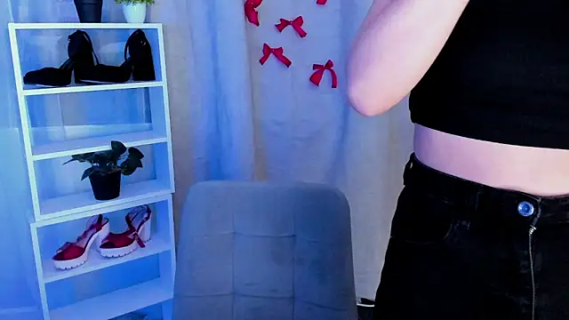 Snapshot of Sahara_Shields chatting on 5, 3, 2025 Sahara Shields online show from 5, 3, 2025