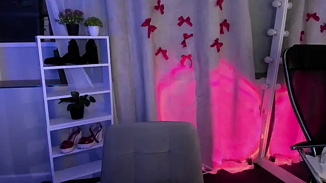 Snapshot of Sahara_Shields chatting on 11, 3, 2025 Sahara Shields online show from 11, 3, 2025