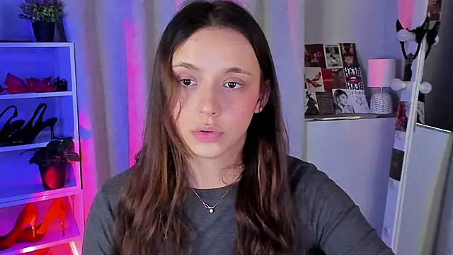 Snapshot of Sahara_Shields chatting on 12, 10, 2025 Sahara Shields online show from 12, 10, 2025