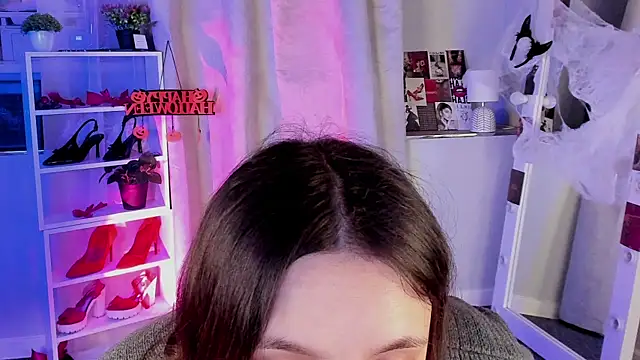 Snapshot of Sahara_Shields chatting on 25, 10, 2025 Sahara Shields online show from 25, 10, 2025