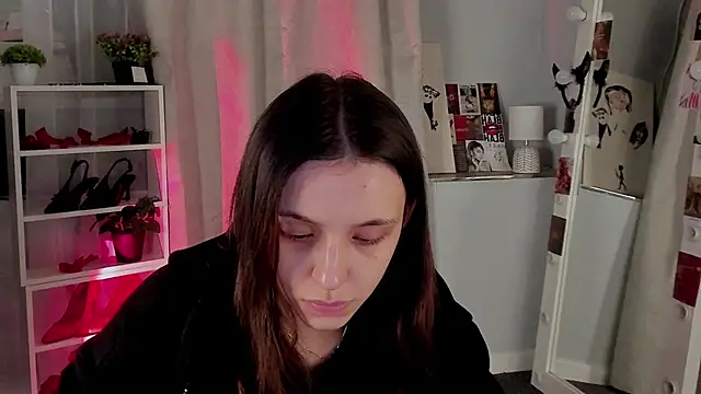 Snapshot of Sahara_Shields chatting on 6, 11, 2025 Sahara Shields online show from 6, 11, 2025