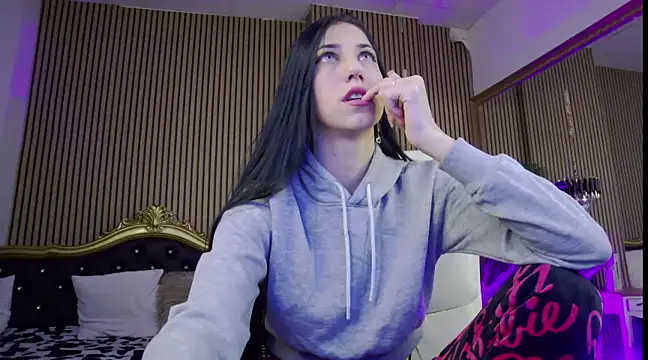 KeylaBlair online show from 30, 1, 2025