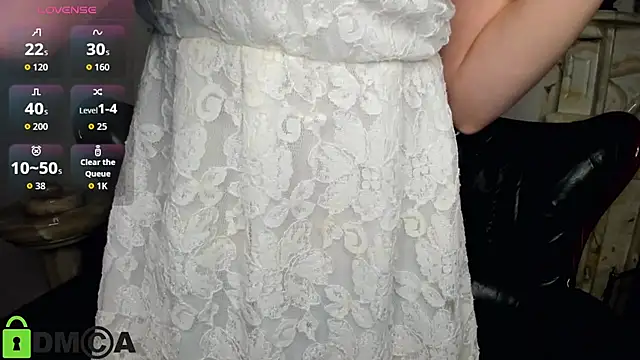 Snapshot of HillEva chatting on 30, 11, 2025 HillEva online show from 30, 11, 2025