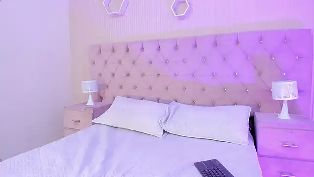 Snapshot of MattThompsonn chatting on 9, 9, 2025 MattThompsonn online show from 9, 9, 2025