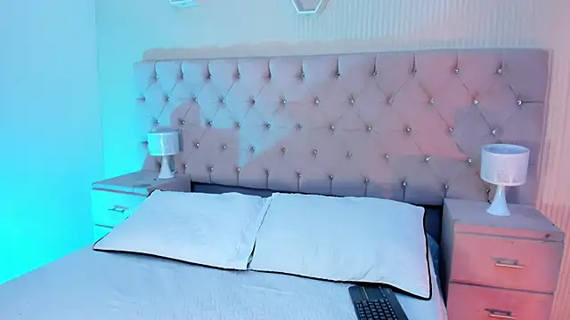 Snapshot of MattThompsonn chatting on 21, 10, 2025 MattThompsonn online show from 21, 10, 2025