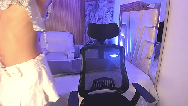 Snapshot of MattThompsonn chatting on 25, 11, 2025 MattThompsonn online show from 25, 11, 2025