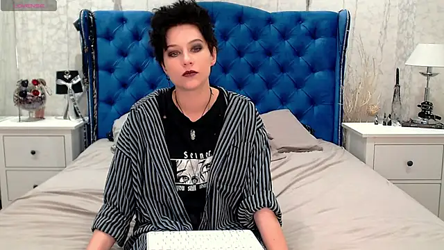 Snapshot of via_mayer_ chatting on 8, 6, 2026 via mayer online show from 8, 6, 2026