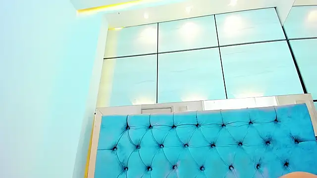 pocahontas pow online show from 8, 4, 2026