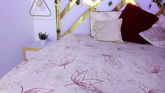 Snapshot of Christal_Golden chatting on 25, 1, 2025 Christal Golden online show from 25, 1, 2025