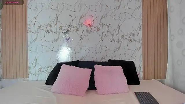 Christal Golden online show from 3, 12, 2025