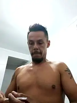 Snapshot of Santanacumxplod chatting on 17, 12, 2025 Santanacumxplod online show from 17, 12, 2025