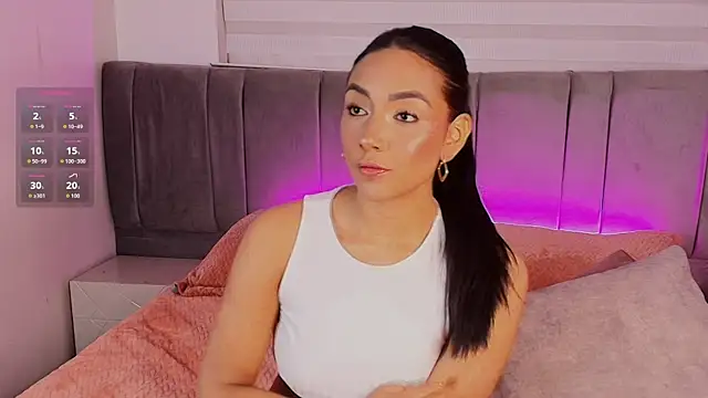 Snapshot of AndySaenzz chatting on 15, 12, 2025 AndySaenzz online show from 15, 12, 2025