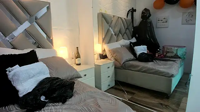 raquell moore online show from 29, 10, 2025