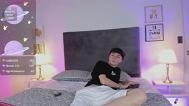 Snapshot of ethan_and_ava chatting on 13, 2, 2025 ethan and ava online show from 13, 2, 2025