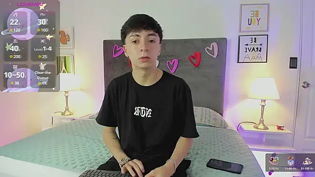 Snapshot of ethan_and_ava chatting on 18, 2, 2025 ethan and ava online show from 18, 2, 2025