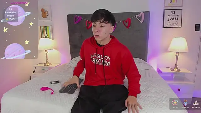 Snapshot of ethan_and_ava chatting on 5, 3, 2025 ethan and ava online show from 5, 3, 2025