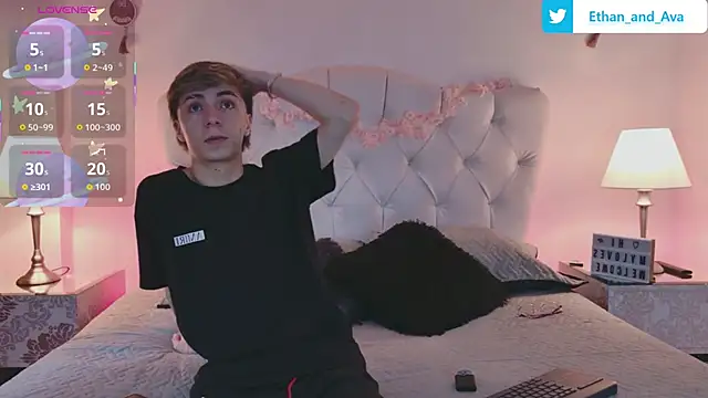 Snapshot of ethan_and_ava chatting on 18, 9, 2025 ethan and ava online show from 18, 9, 2025