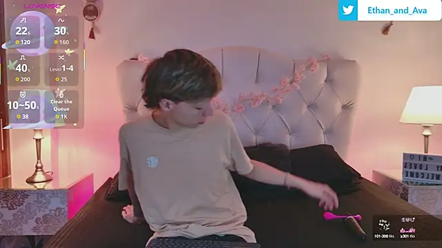 Snapshot of ethan_and_ava chatting on 30, 9, 2025 ethan and ava online show from 30, 9, 2025