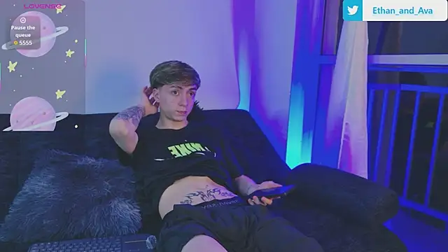 Snapshot of ethan_and_ava chatting on 16, 10, 2025 ethan and ava online show from 16, 10, 2025