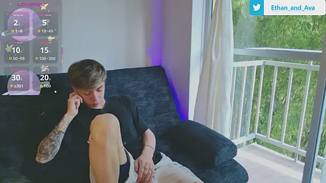 Snapshot of ethan_and_ava chatting on 5, 11, 2025 ethan and ava online show from 5, 11, 2025