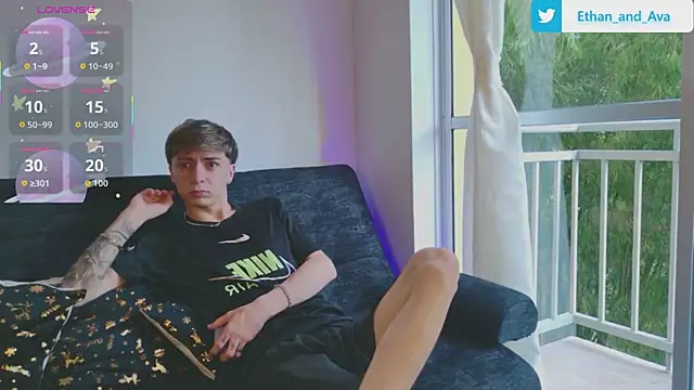 Snapshot of ethan_and_ava chatting on 15, 11, 2025 ethan and ava online show from 15, 11, 2025