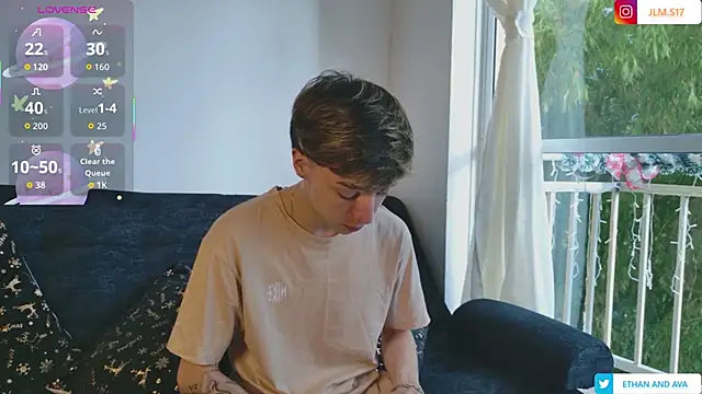 ethan and ava online show from 17, 12, 2025