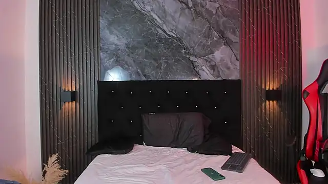 vanilla hot online show from 3, 2, 2025