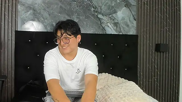 vanilla hot online show from 5, 3, 2025