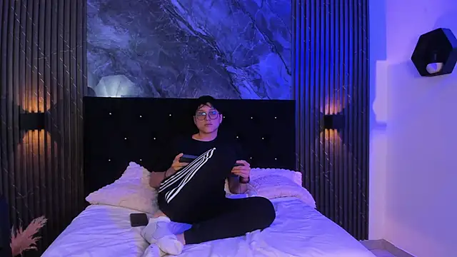 vanilla hot online show from 18, 3, 2025