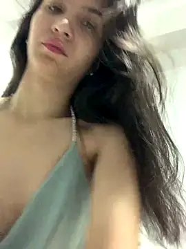 Snapshot of Bella_still chatting on 16, 9, 2025 Bella still online show from 16, 9, 2025