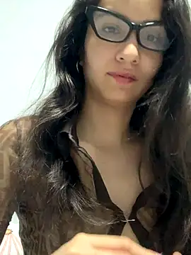 Snapshot of Bella_still chatting on 26, 9, 2025 Bella still online show from 26, 9, 2025