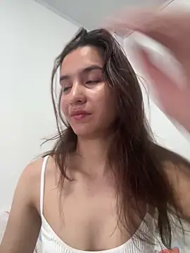 Bella still online show from 27, 2, 2026