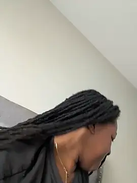 xoxoHotCoCo online show from 14, 4, 2026