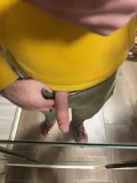 Snapshot of Klaus298 chatting on 3, 12, 2025 Klaus298 online show from 3, 12, 2025