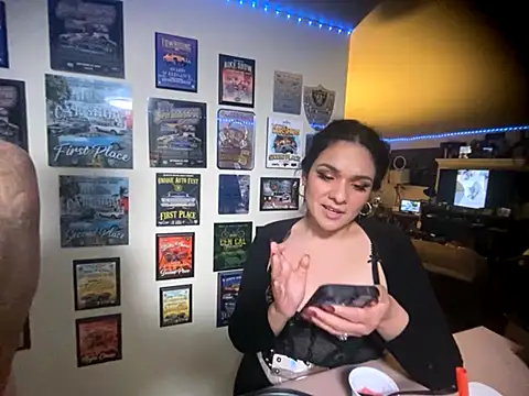 hornycouple818 online show from 11, 11, 2025