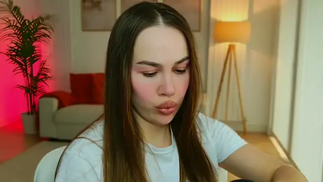 Snapshot of GoddessRoxana chatting on 17, 11, 2025 GoddessRoxana online show from 17, 11, 2025