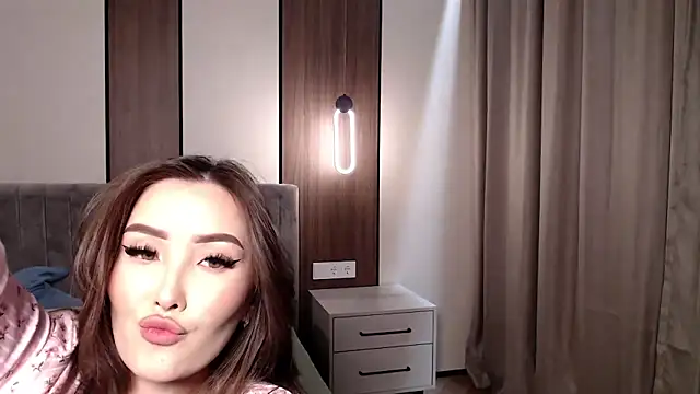 Snapshot of mystiksirenn chatting on 13, 11, 2025 mystiksirenn online show from 13, 11, 2025