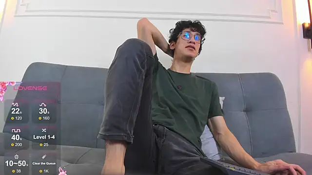 Snapshot of Cum_hunters chatting on 26, 6, 2026 Cum hunters online show from 26, 6, 2026