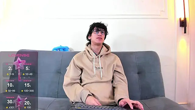 Snapshot of Cum_hunters chatting on 12, 7, 2026 Cum hunters online show from 12, 7, 2026