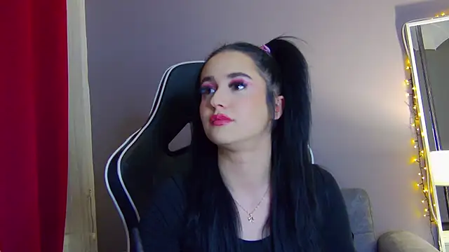 Snapshot of Eva_Lovvia_ chatting on 19, 2, 2025 Eva Lovvia online show from 19, 2, 2025